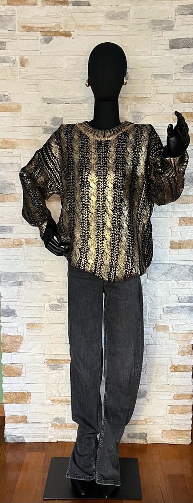 Maglione nero lavorazione oro