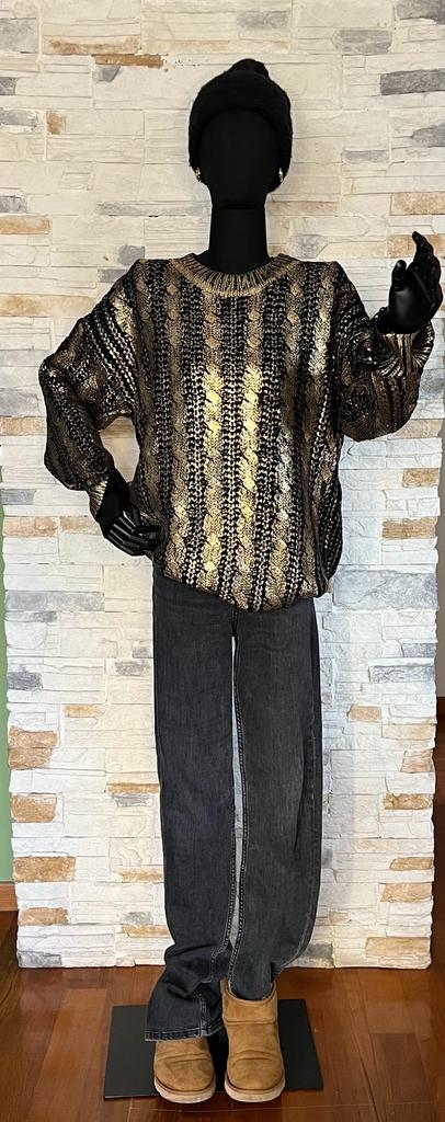 Maglione nero lavorazione oro