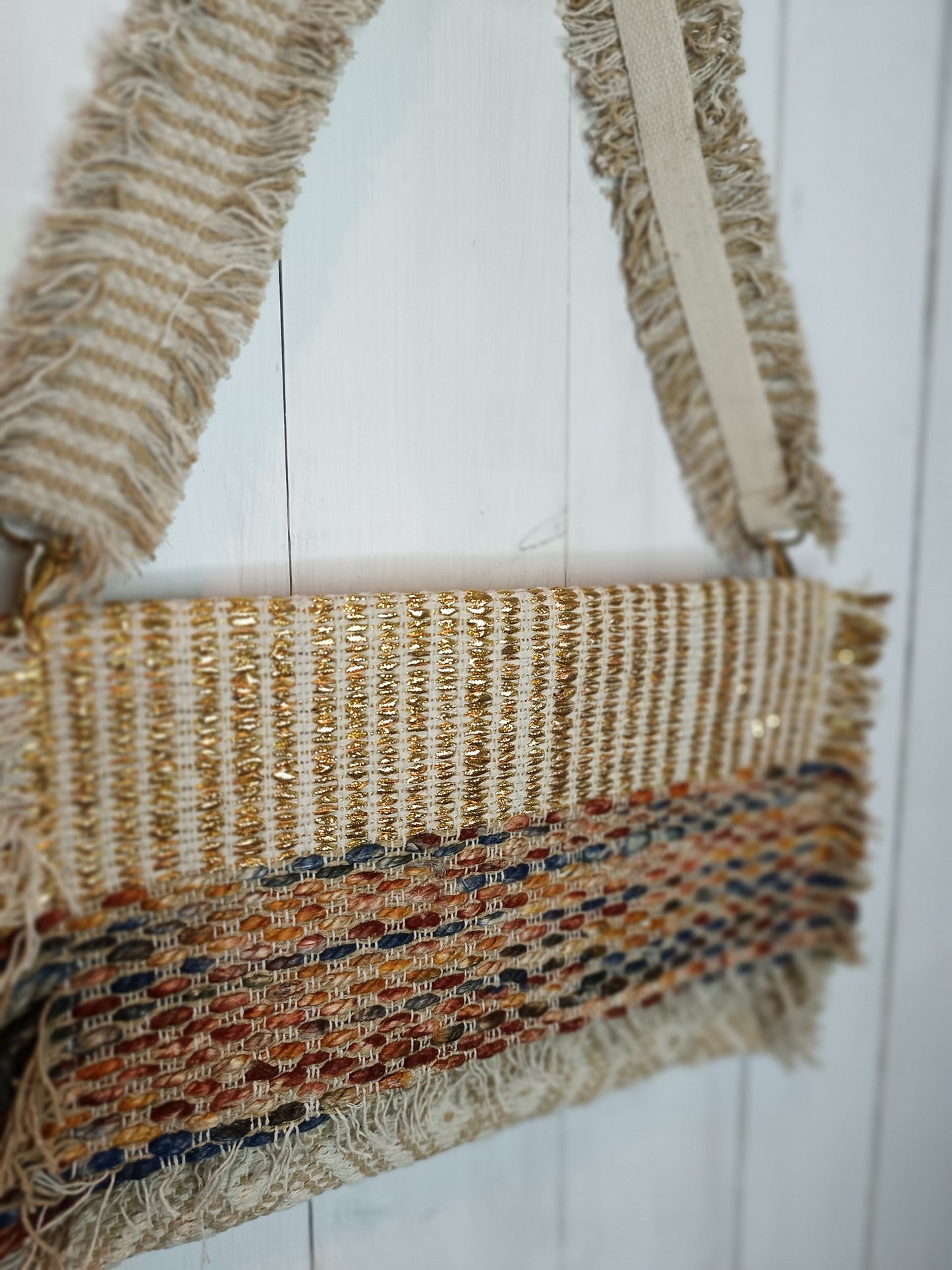 Borsa paglia con disegni rombi e righe